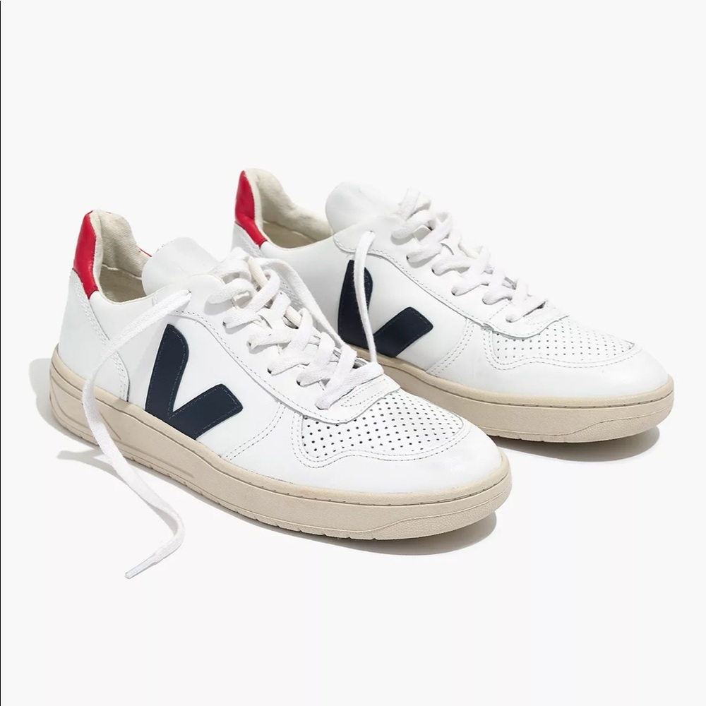 VEJA V-10 sneakers colorblock size 9